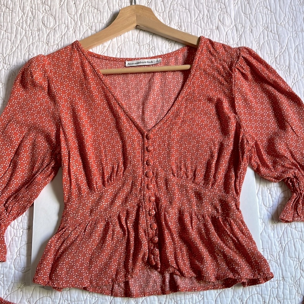 Abercrombie & Fitch top